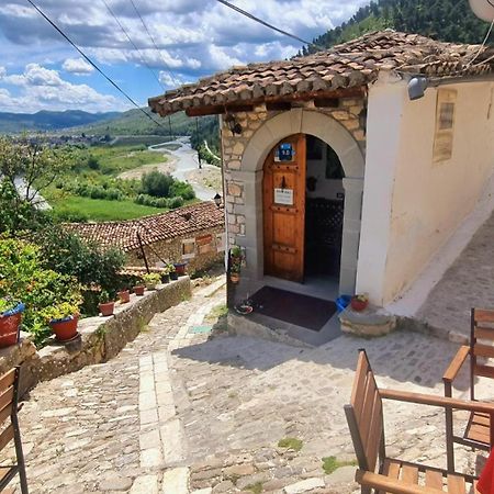 Ferienwohnung Hava Baci Berat Exterior foto