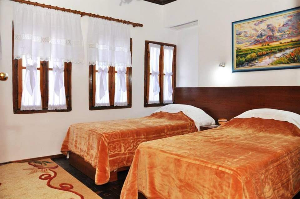 Ferienwohnung Hava Baci Berat Exterior foto