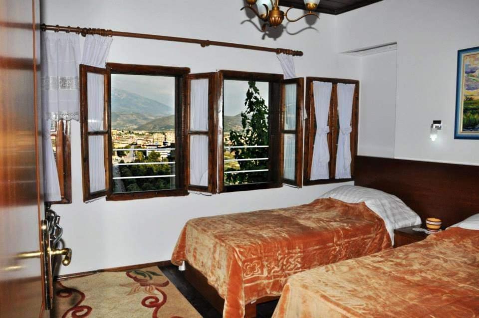 Ferienwohnung Hava Baci Berat Exterior foto