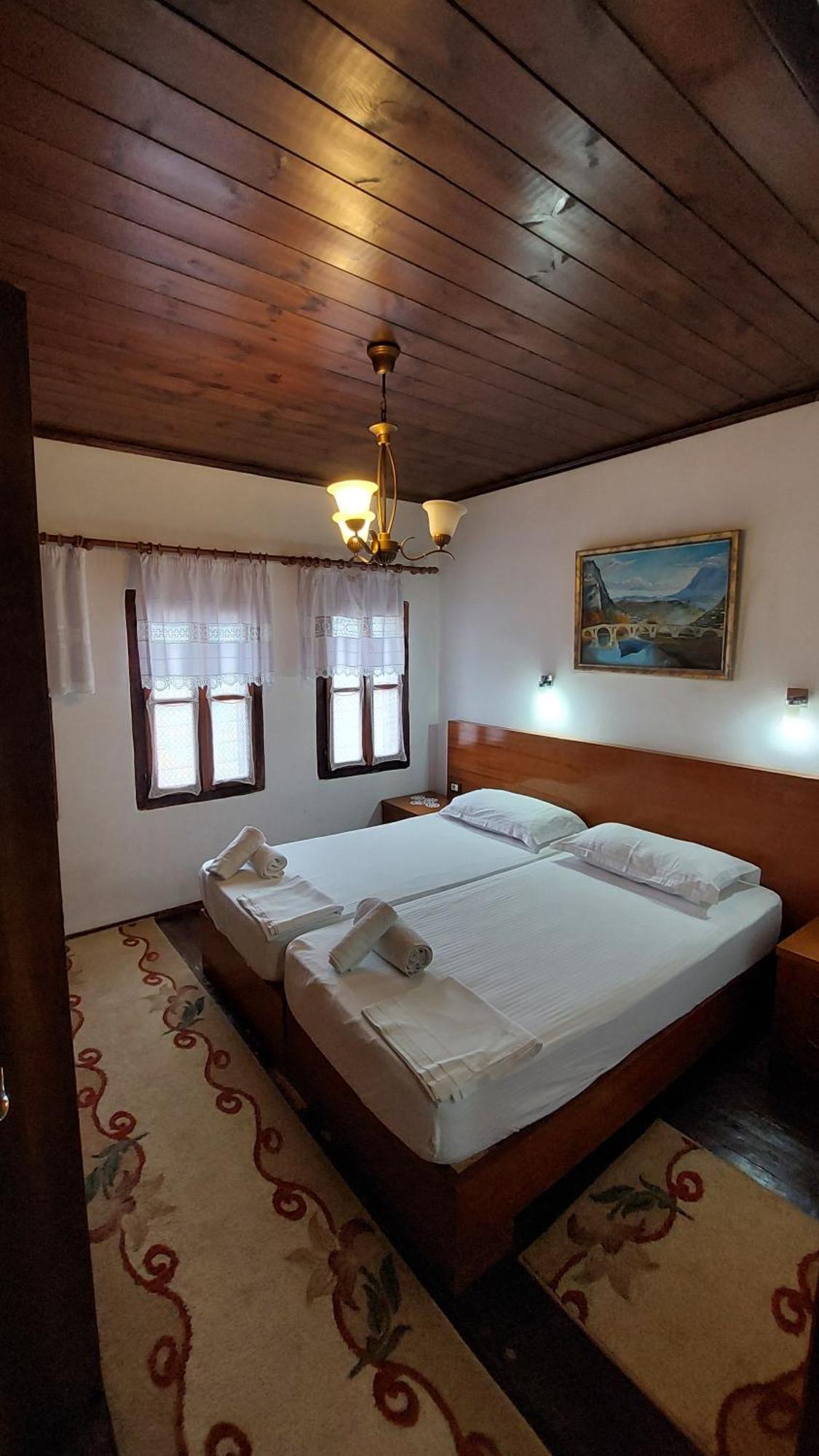 Ferienwohnung Hava Baci Berat Exterior foto