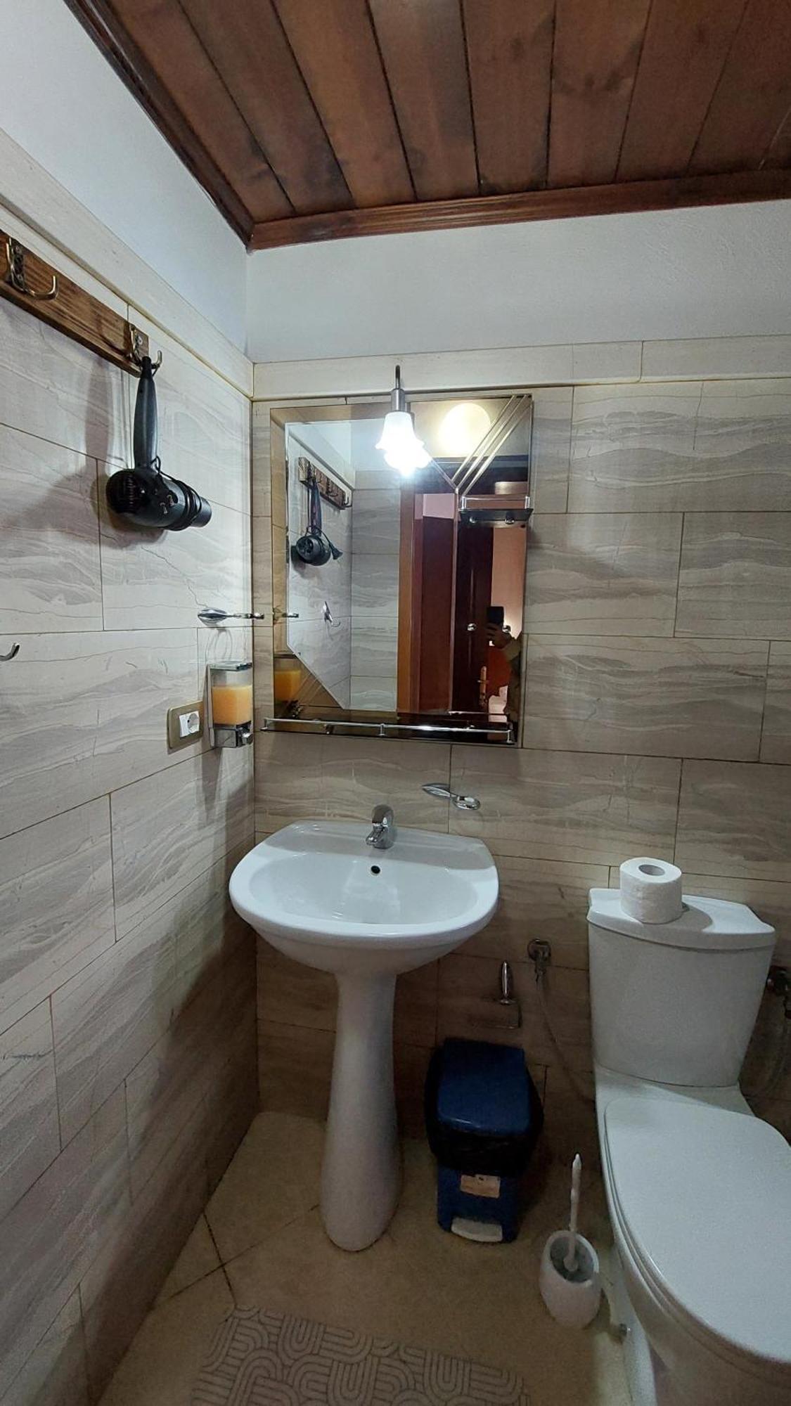 Ferienwohnung Hava Baci Berat Exterior foto